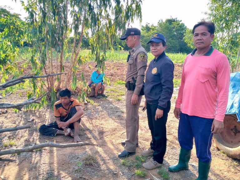 สายตรวจรถยนต์ 20 ออกว.4 เหตุลักทรัพย์เมื่อไปตรวจสอบพบยาเสพติดและอาวุธปืน